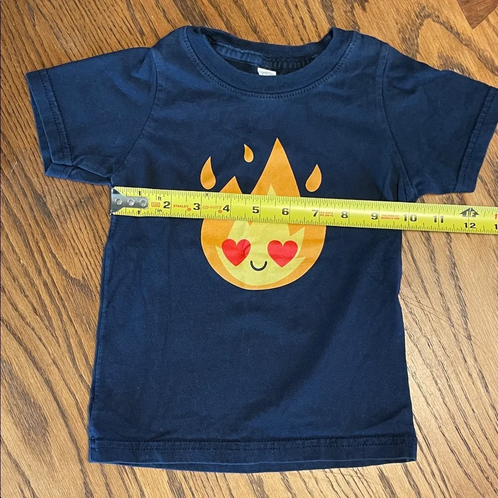 Rabbit Skins Navy Tee with Happy Heart-Eyed Flame Design Kids size 2
